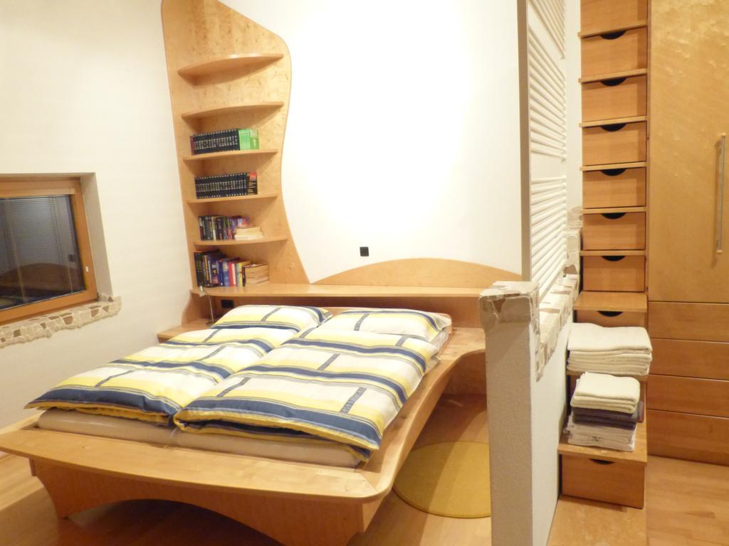 Sagmeister Loft Apartment Jenig Стая снимка